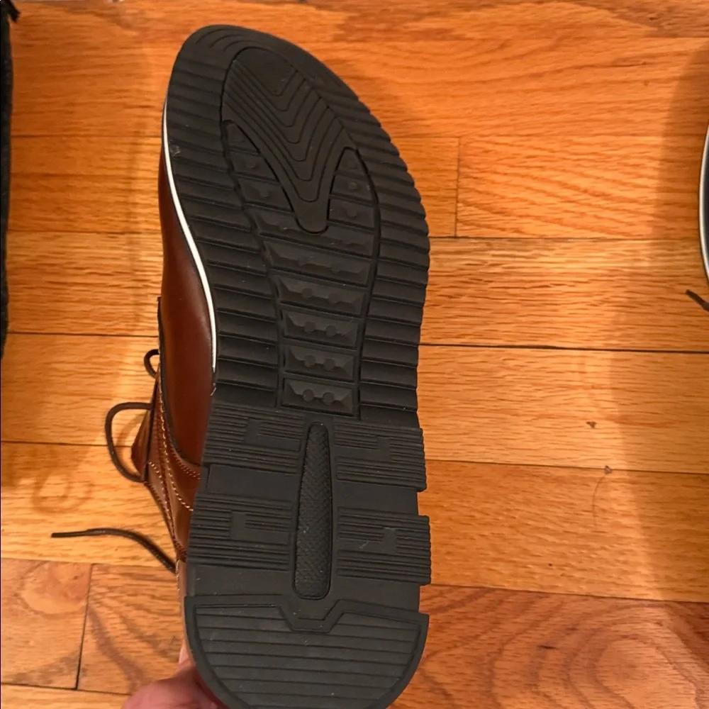 New with dust bag Gatsby Hand Crafted Leather casual Shoes